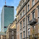 Central Modern Loft With Balcony! #Historic Building #Smart Tv #Fast Wi-Fi #Metro Apartman *