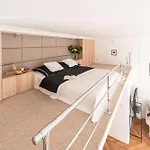 Apartment Modern Loft With Balcony Next To Mariott -600mbps Wifi *