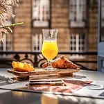 Apartment Modern Loft With Balcony Next To Mariott -600mbps Wifi