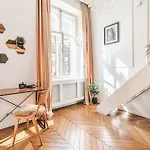 アパート Central Modern Loft With Balcony! #Historic Building #Smart Tv #Fast Wi-Fi #Metro