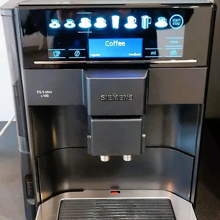 Modern Loft With Balcony Next To Mariott -600mbps Wifi