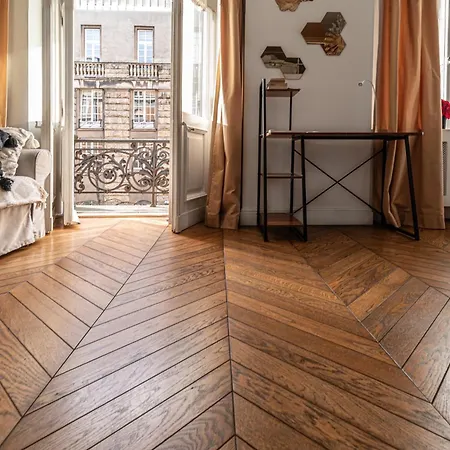 Apartment Modern Loft With Balcony Next To Mariott -600mbps Wifi *