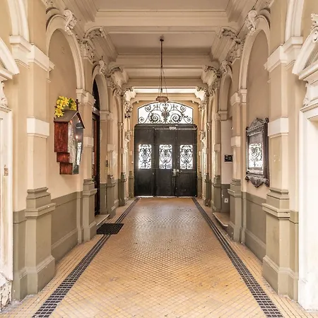 Modern Loft With Balcony! #historic Building #smart Tv #fast Wi-fi #metro * Varsovie