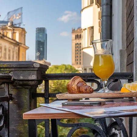 Apartment Modern Loft With Balcony Next To Mariott -600mbps Wifi *