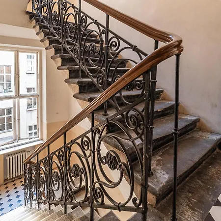 Appartement Modern Loft With Balcony! #historic Building #smart Tv #fast Wi-fi #metro Varsovie