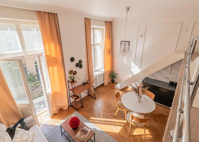 Modern Loft With Balcony Next To Mariott -600mbps Wifi *