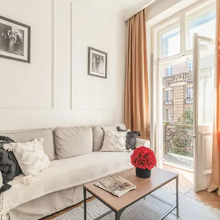 Modern Loft With Balcony Next To Mariott -600mbps Wifi * Warsaw