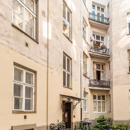 Lägenhet Modern Loft With Balcony! #historic Building #smart Tv #fast Wi-fi #metro *
